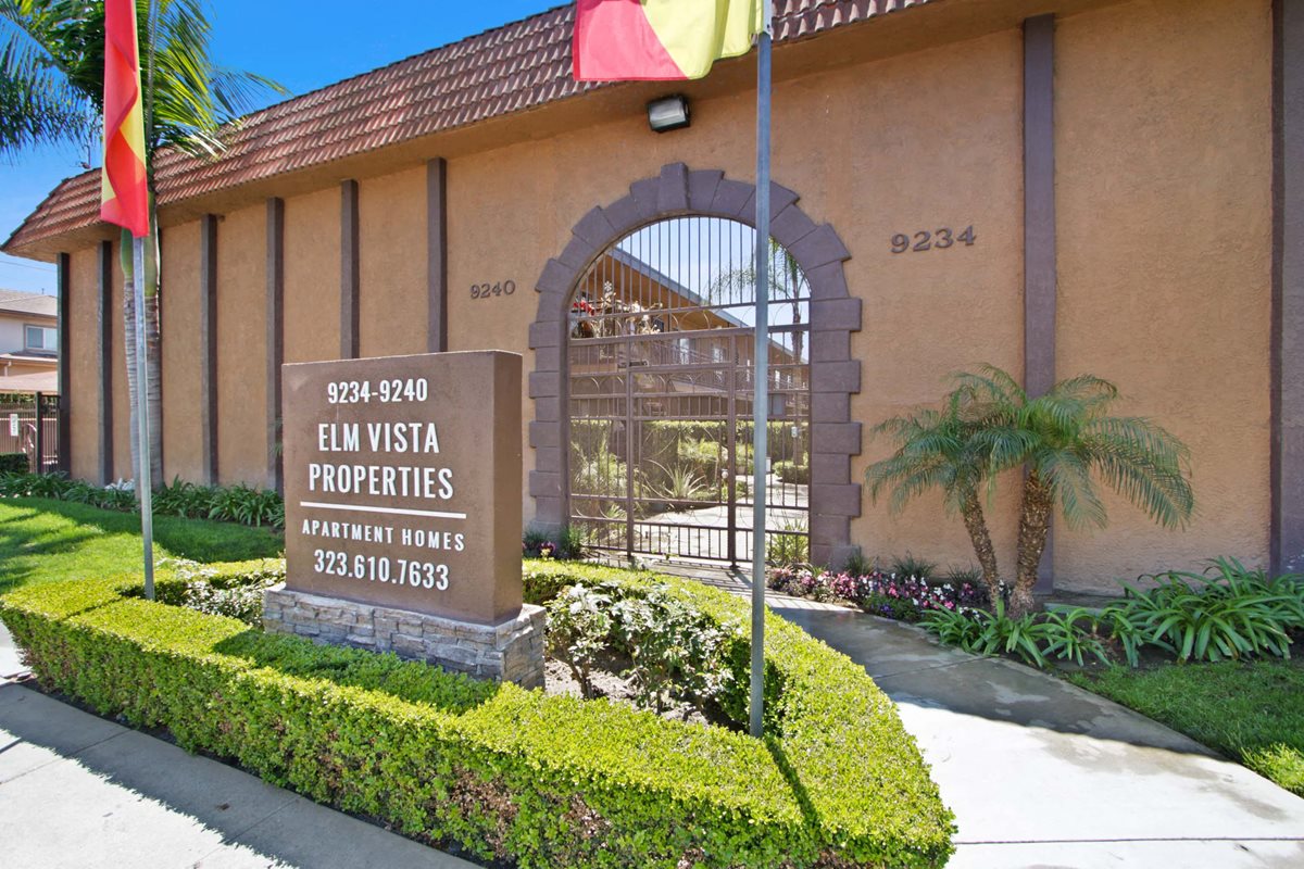 Stonecrest Apartments