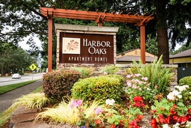 Steilacoom Apartments - Harbor Oaks Apartments - Sign