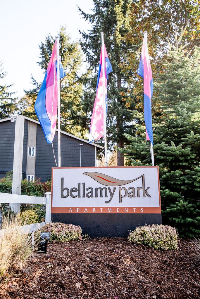 Lakewood Apartments - Bellmary Park Apartments - Sign - Photo Gallery 1
