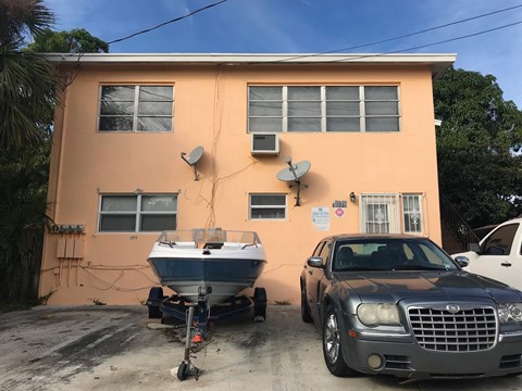 1039 21St Street 2-3 Beds Apartment for Rent