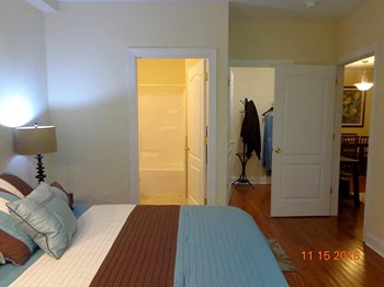 333 River Drive 1-2 Beds Apartment for Rent - Photo Gallery 6