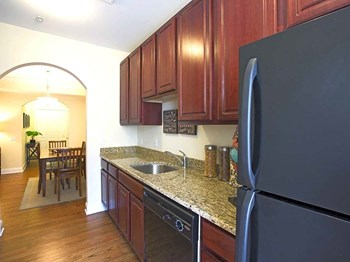 333 River Drive 1-2 Beds Apartment for Rent - Photo Gallery 2