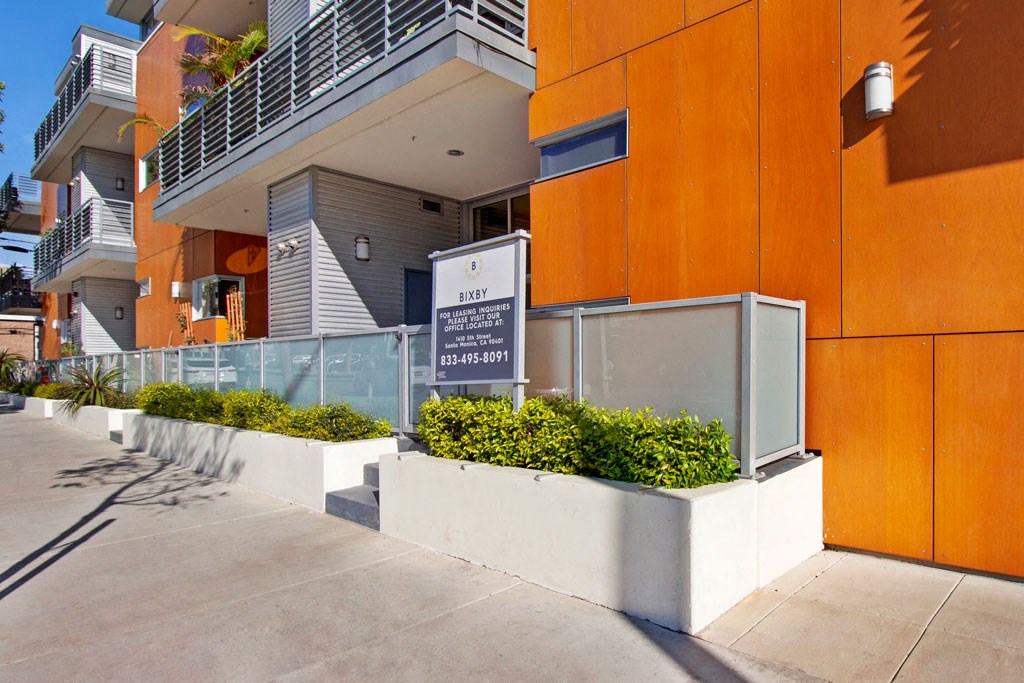 the building in which the hotel is located