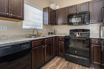 Swift Creek Commons Apartments - Premium upgraded units available