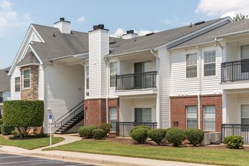 Swift Creek Commons Apartments - Exterior building with patios or balconies