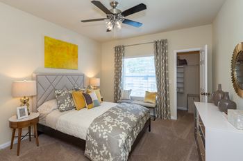 Swift Creek Commons Apartments - Walk-in closets
