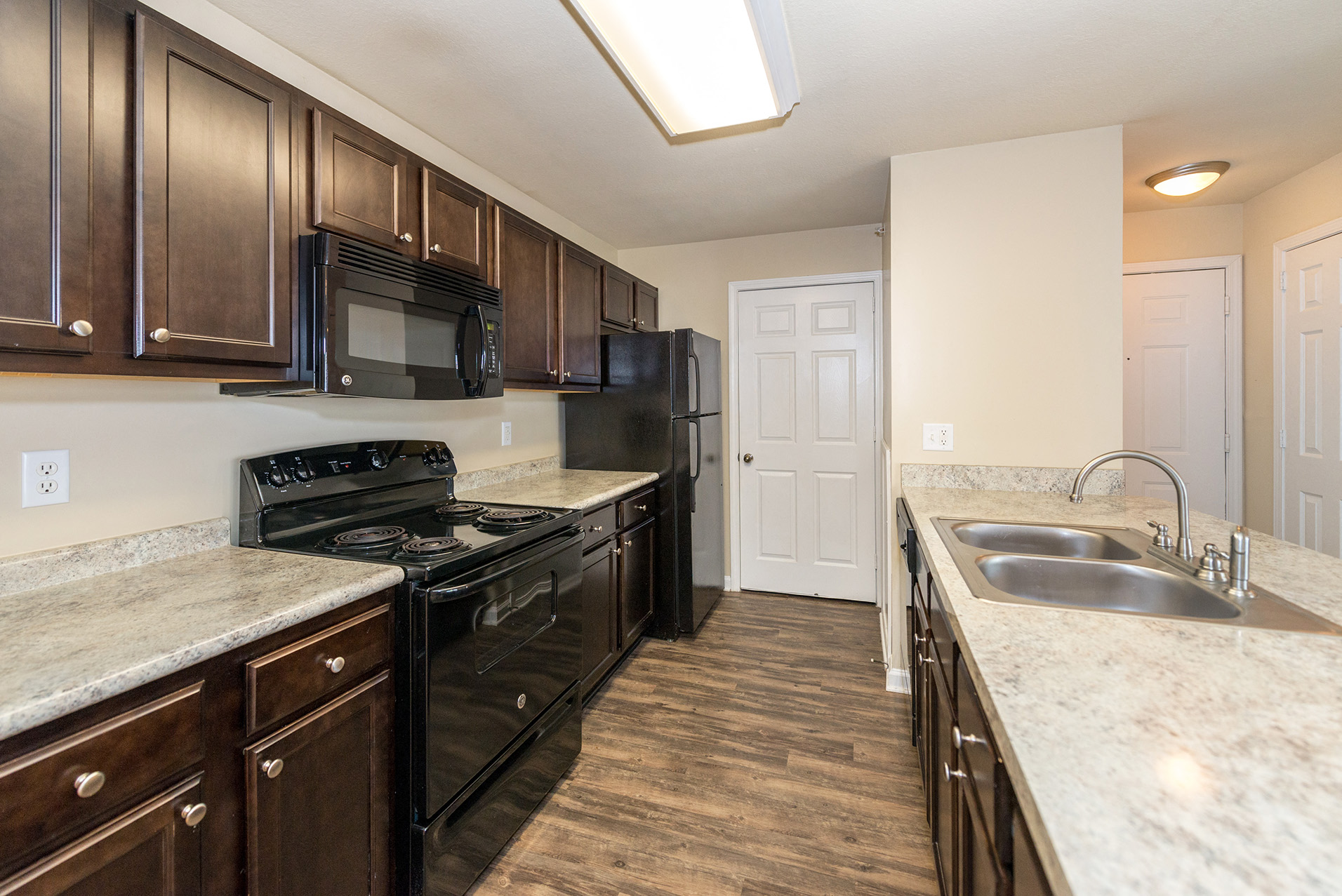 Swift Creek Commons Apartments - Interior kitchen with premium upgraded finishes