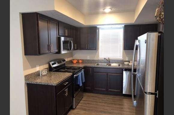 Alpine Apartment Homes 942 Alpine Church Road Nw Comstock Park Mi Rentcafe