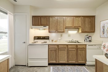 Brookmont photo of kitchen - Photo Gallery 4