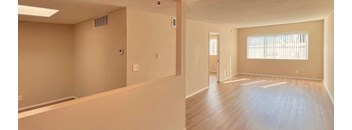 1 Bed 1 Bath w/Dining Room & Skylight