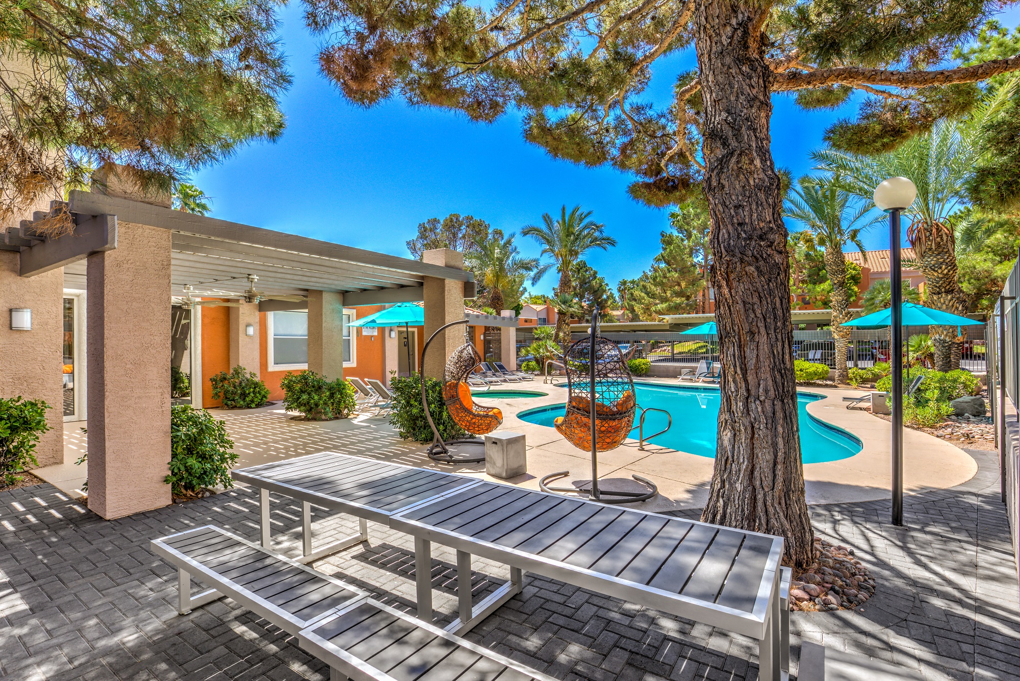 Madison at Black Mountain apartments photo of a grill seating area