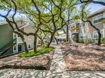 building exterior northwest san antonio apartments - Photo Gallery 4