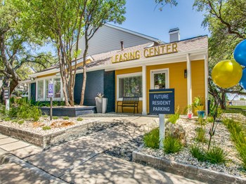 leasing office northwest san antonio apartments - Photo Gallery 2