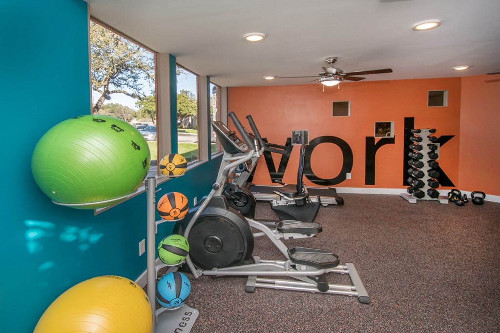 northwest san antonio apartments with a fitness center