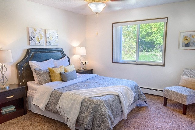 Gorgeous Bedroom at Grandview Terrace Apartments, Mound, MN, 55404