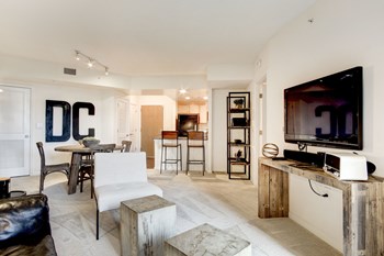 100 Capital Yards Studio-2 Beds Apartment for Rent - Photo Gallery 16
