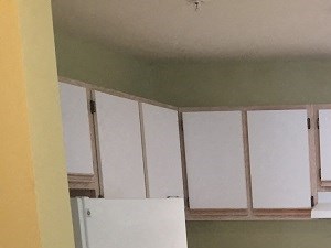 Open kitchen with breakfast bar