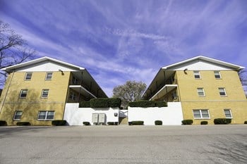 103 S 4th St 1-3 Beds Apartment, Student for Rent - Photo Gallery 4
