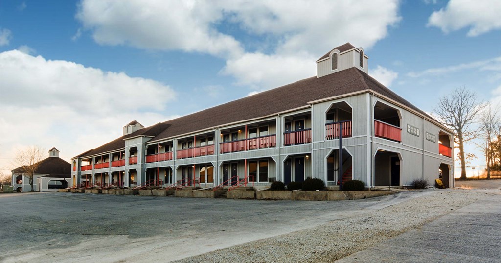 Plato's Cave Apartments, 3524 Keeter St., Branson, MO RentCafe