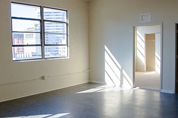 1321 Lady Street 1-3 Beds Apartment for Rent - Photo Gallery 3