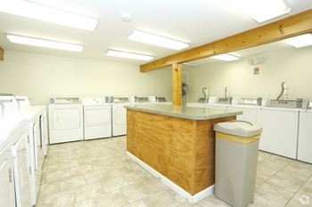 best apartments for rental at farmingdale gardens in farmingdale, nj apartment complex in monmouth county, nj