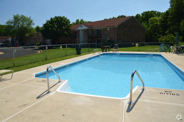 best apartments for rental at farmingdale gardens in farmingdale, nj apartment complex in monmouth county, nj