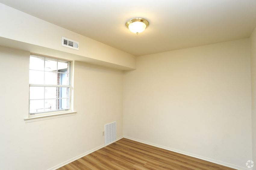 Farmingdale Gardens Apartments, 35 W Main St, Farmingdale, NJ RentCafe