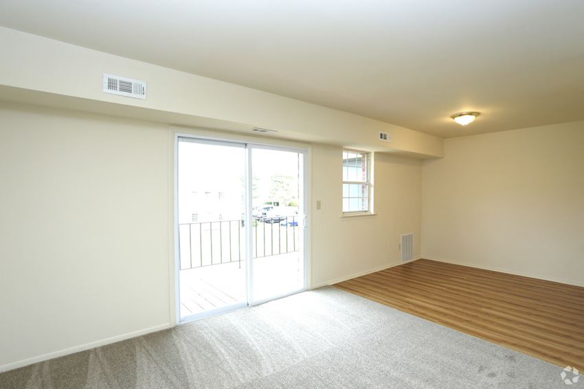 Farmingdale Gardens Apartments, 35 W Main St, Farmingdale, NJ RentCafe