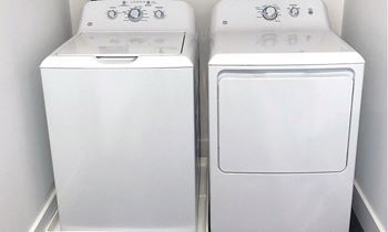 Washer/Dryer (Full Size)