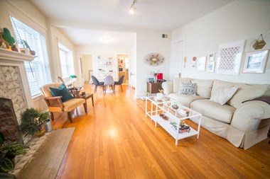4152 Mcgee Street 1 Bed Apartment for Rent