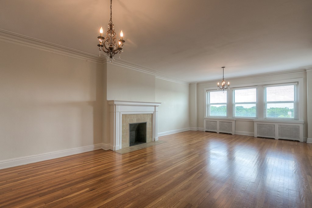 Large 2 Bedroom with Decorative Fireplace