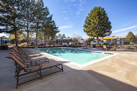 The Huntington Apartments Pool