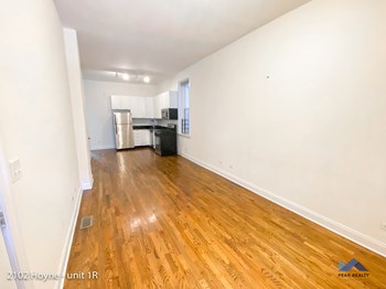 2100 N. Hoyne Ave. 1-3 Beds Apartment for Rent - Photo Gallery 4