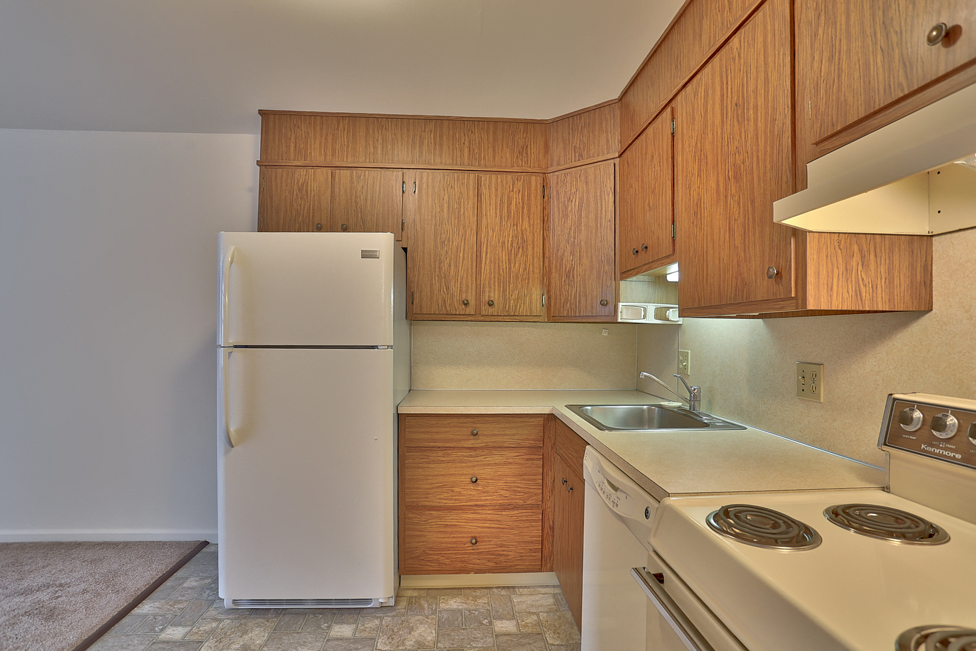 Akron Apartments in Akron, Pa | Colonial Apartments | Property Management, Inc.