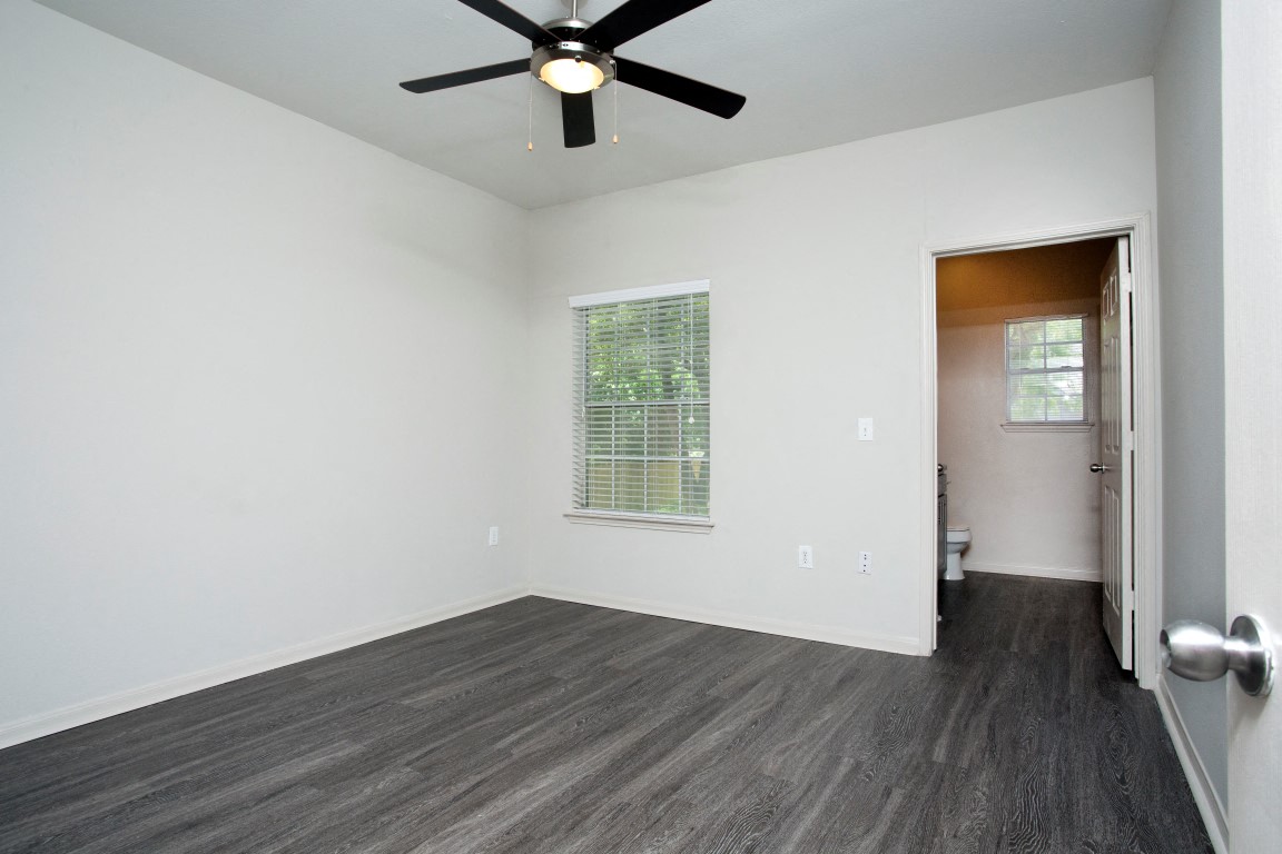 Hardwood Flooring at Saddle Creek Apartments, Texas