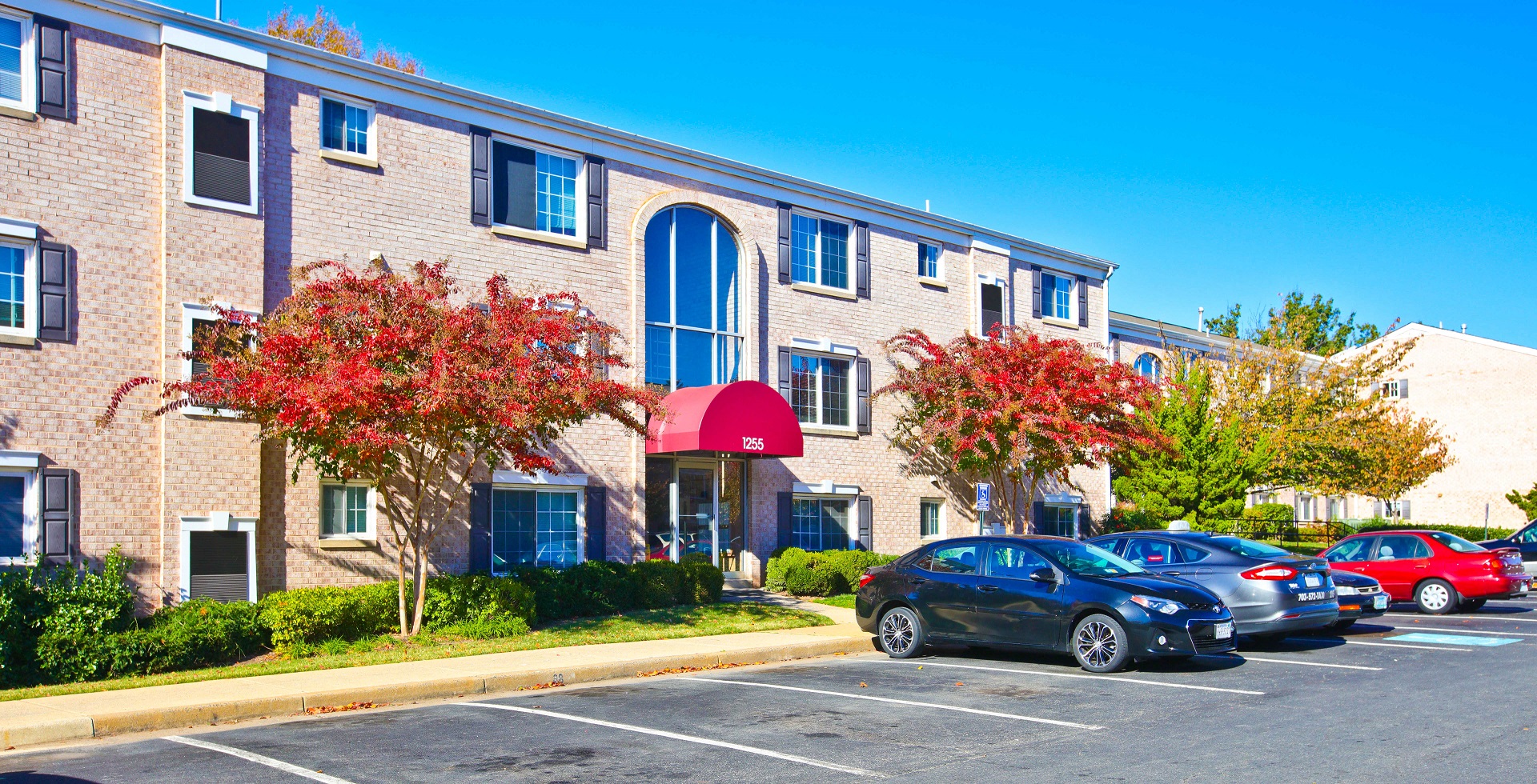 Dulles Glen Apartments, 1265 Elden Street, Herndon, VA