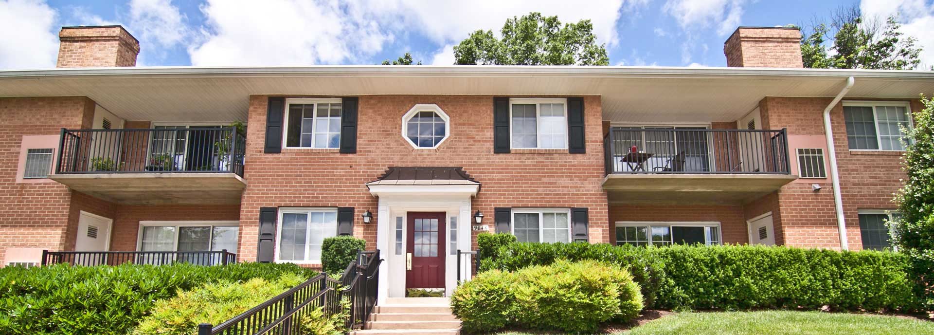 1, 2 & 3 Bedroom Apartments in Fairfax VA Fairfax Square Apartments