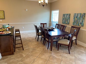 1885 E Farragut Ave 1-4 Beds Apartment, Affordable for Rent - Photo Gallery 16