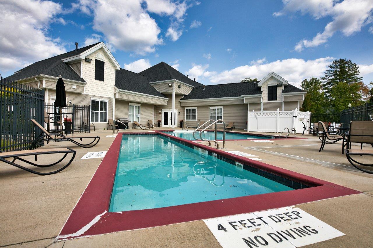 Outdoor Pool at Mansions at Delmar, Delmar, NY, 12054
