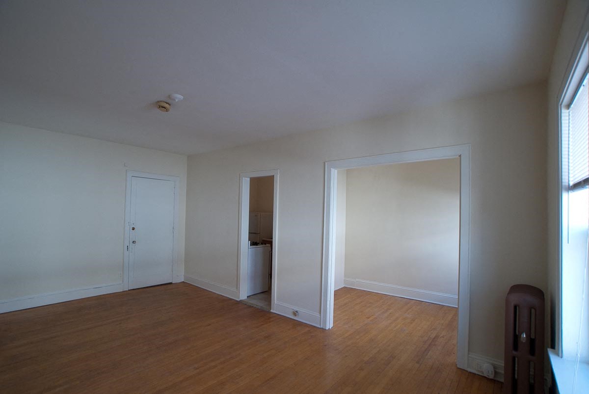 2886 James Avenue South