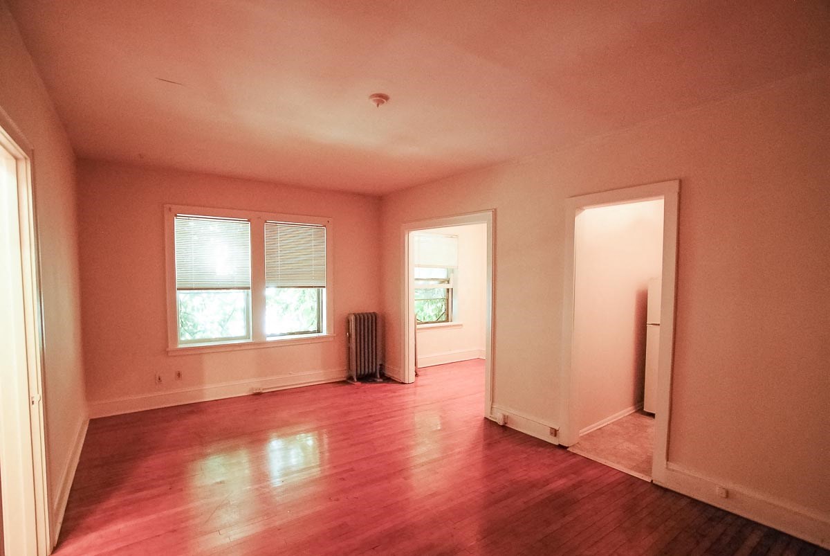 2886 James Avenue South