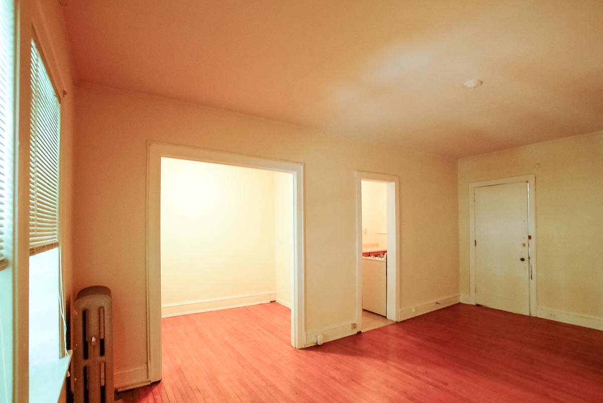 2886 James Avenue South