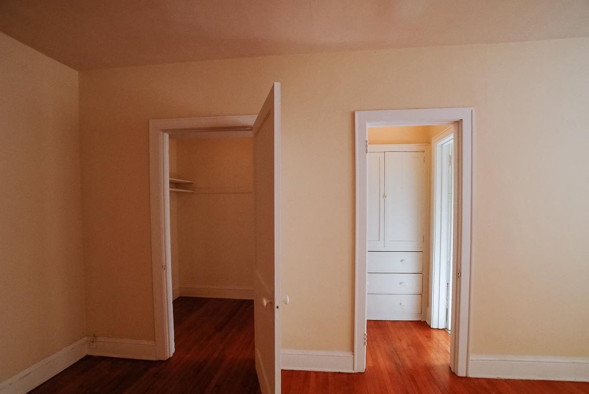 2886 James Avenue South