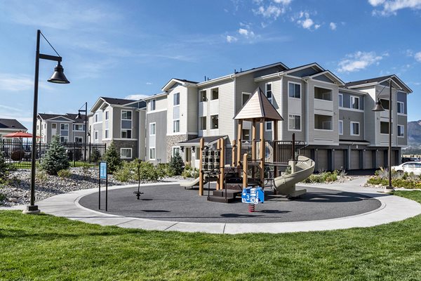 The Overlook At Interquest Apartments 11124 Cedar Glen