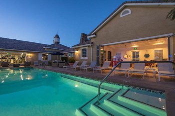 7099 N. Hualapai Way 1-2 Beds Apartment, Townhouse for Rent - Photo Gallery 2