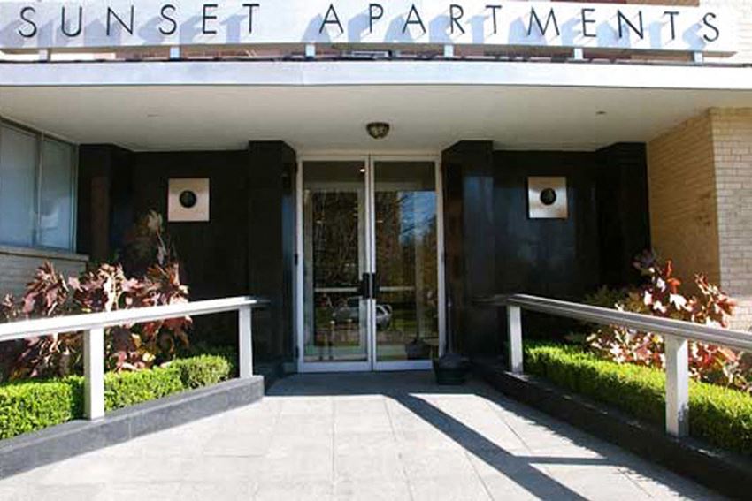 4821 Roanoke Pkwy 1-2 Beds Apartment for Rent - Photo Gallery