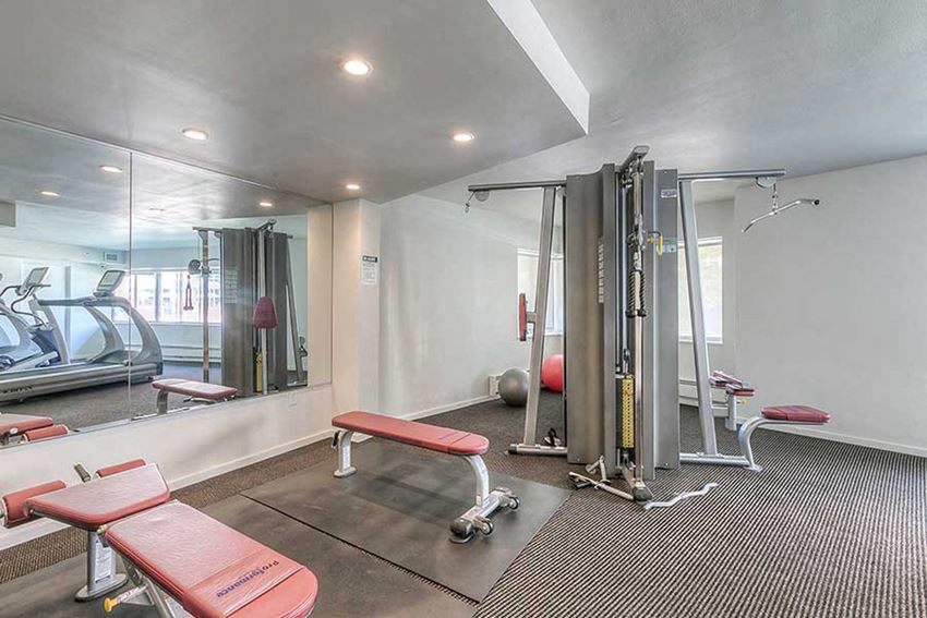 4821 Roanoke Pkwy 1-2 Beds Apartment for Rent - Photo Gallery