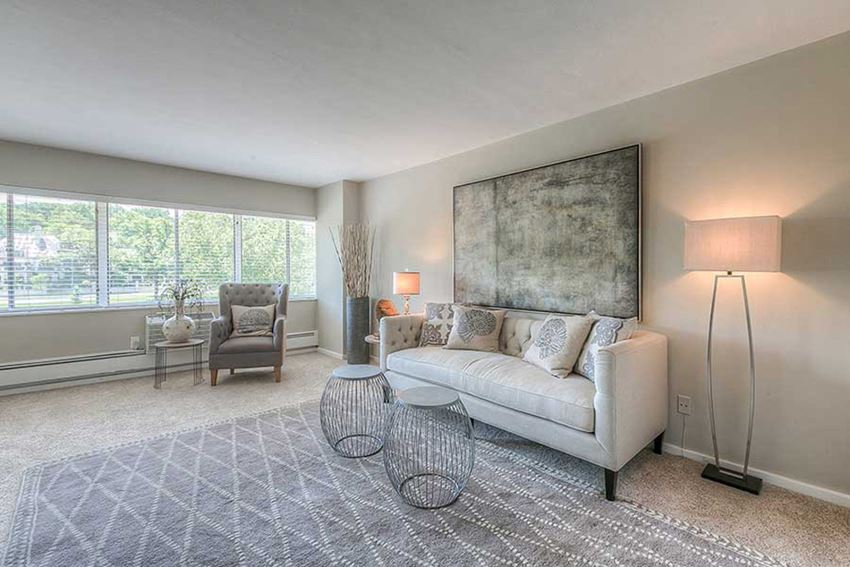 4821 Roanoke Pkwy 1-2 Beds Apartment for Rent - Photo Gallery