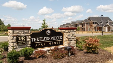 Welcome to the Flats on Houk!