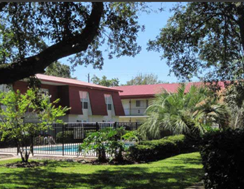 1334 Pascagoula Street 1-2 Beds Apartment for Rent - Photo Gallery 2